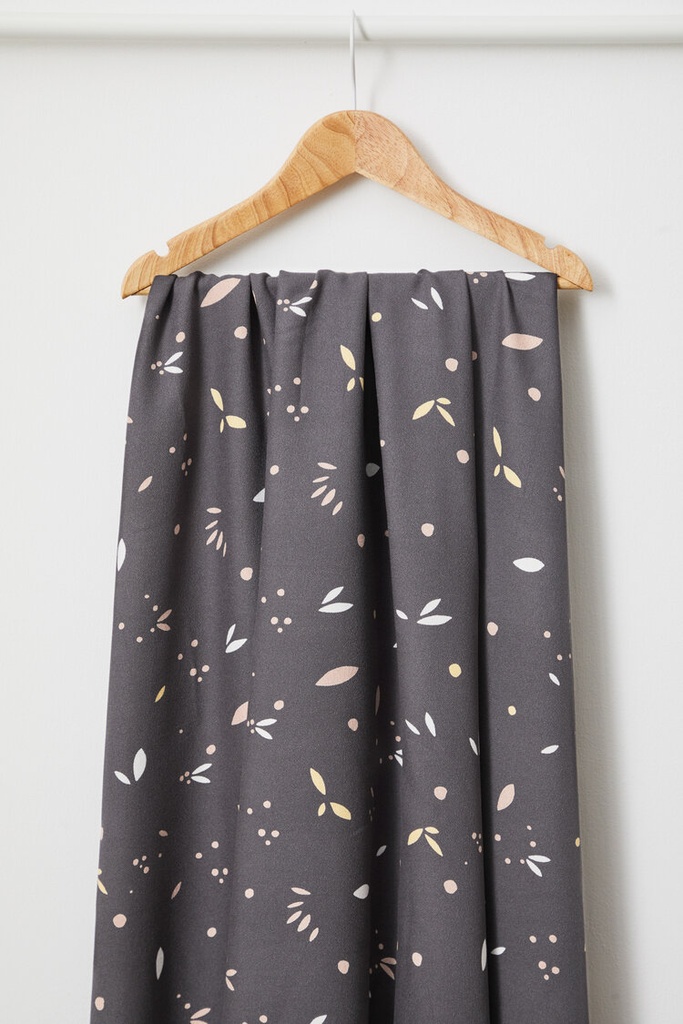 [ADCO-AX5102] 📏Crêpe de viscose 100% Ecovero Mind the Maker | Petals anthracite